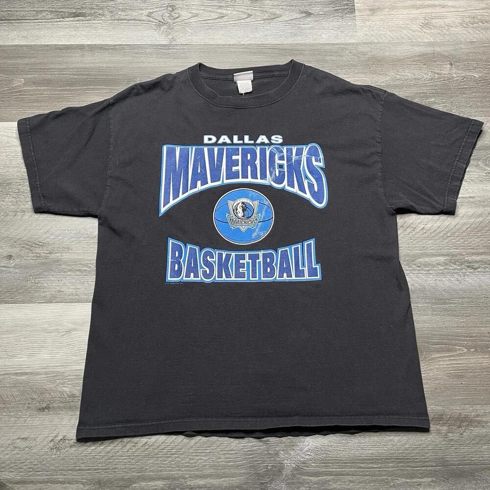 Dallas Mavericks Faded Black Graphic T-Shirt arge